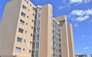 2 Bedroom Apartment in Tableview