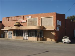 Commercial space in De Beers
