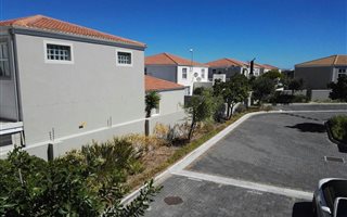 2 Bedroom Apartment in Melkbosstrand