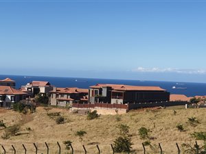 1075 m² Land available in Izinga Estate