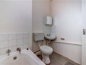 2 Bed Apartment in Tembisa