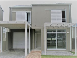 3 Bed Townhouse in Somerset Lakes
