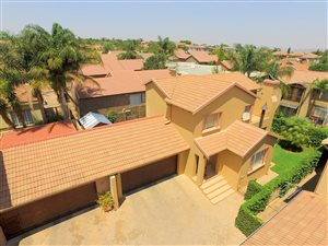 4 Bed House in Amberfield