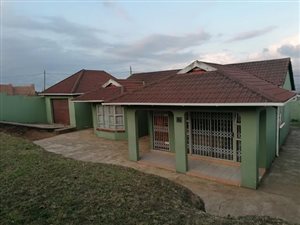 3 Bed House in KwaMashu
