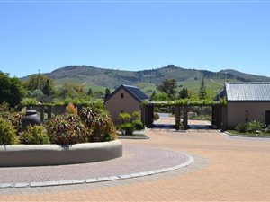 759 m² Land available in Longlands Country Estate