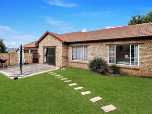 Olivedale: Property and houses for sale | Private Property