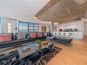 3 Bed Apartment in Melrose Estate