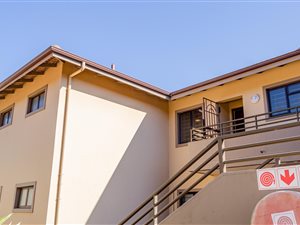 4 Bed Apartment in Uvongo