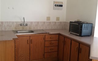 1 Bedroom Apartment in Universitas