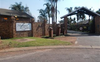 2 Bedroom Townhouse in Zwartkop