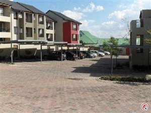 Bachelor apartment in Fourways