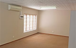 1 Bedroom Apartment in Westdene