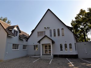 354 m² Commercial space in Oaklands