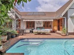 4 Bed Cluster in Bedfordview