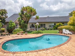 3 Bed House in Constantia Kloof