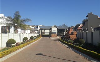3 Bedroom House in Safari Gardens