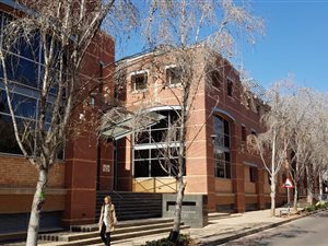 10817 m² Office Space in Illovo