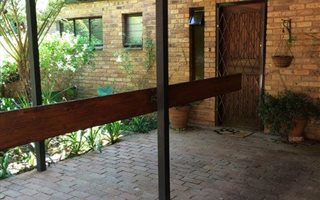 1 Bedroom Garden Cottage in Alphen Park