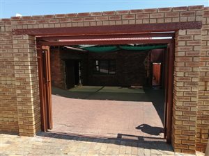 3 Bed House in Eldorado Park