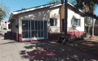 3 Bedroom House in Jan Niemand Park