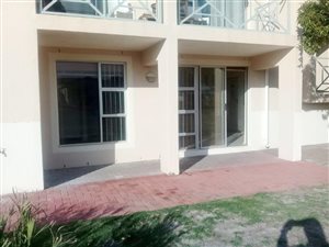 2 Bedroom Apartment in Bloubergstrand