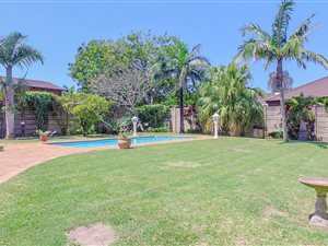 4 Bed House in Meerensee