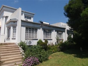 3 Bedroom House in Hurlingham Manor