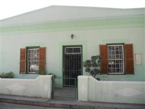 3 Bedroom House in Graaff Reinet