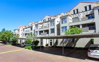 2 Bedroom Apartment in Bryanston