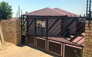 3 Bedroom House in Cosmo City