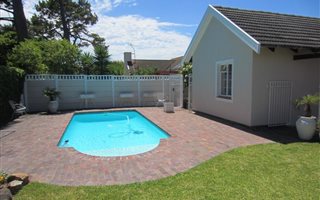4 Bedroom House in Meadowridge