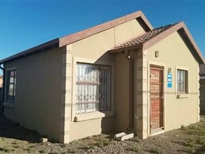 2 Bed House in Mandela View