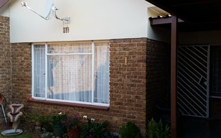 2 Bedroom Townhouse in Randfontein
