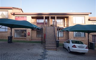 2 Bedroom Townhouse in Meredale