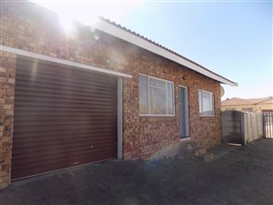 2 Bed Apartment in Fochville