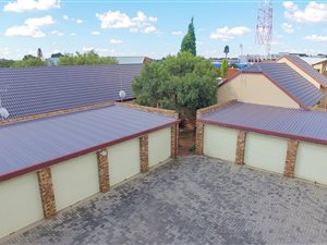 3 Bed Townhouse in Bonaero Park