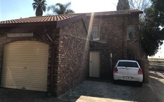 3 Bedroom Townhouse in Bonaero Park