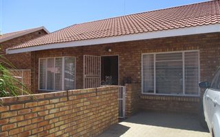 2 Bedroom House in Kestellhof