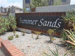 2 Bed Apartment in Bloubosrand