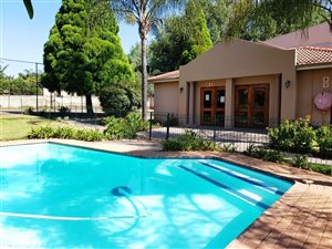 3 Bed Townhouse in Lynnwood Glen