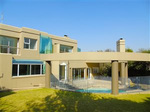 4 Bed House in Dainfern Golf Estate
