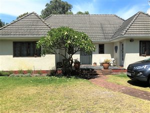2 Bedroom House in Bergvliet