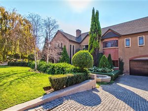 5 Bed House in Country Lane Estate