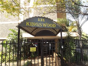 1.5 Bed Apartment in Weavind Park