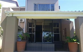 3 Bedroom Townhouse in Arboretum