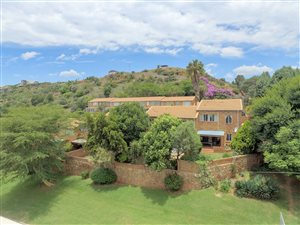 3 Bed Duplex in Constantia Kloof