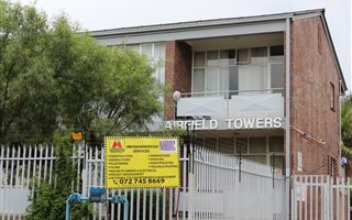 Bachelor apartment in Rhodesfield