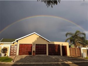 3 Bedroom Cluster in Verwoerdpark