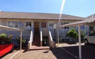 3 Bedroom Apartment in Sterrewag