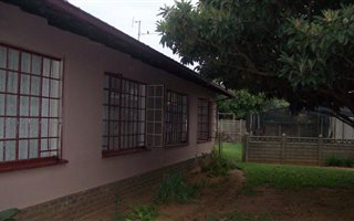 5 Bedroom House in Vaalpark
